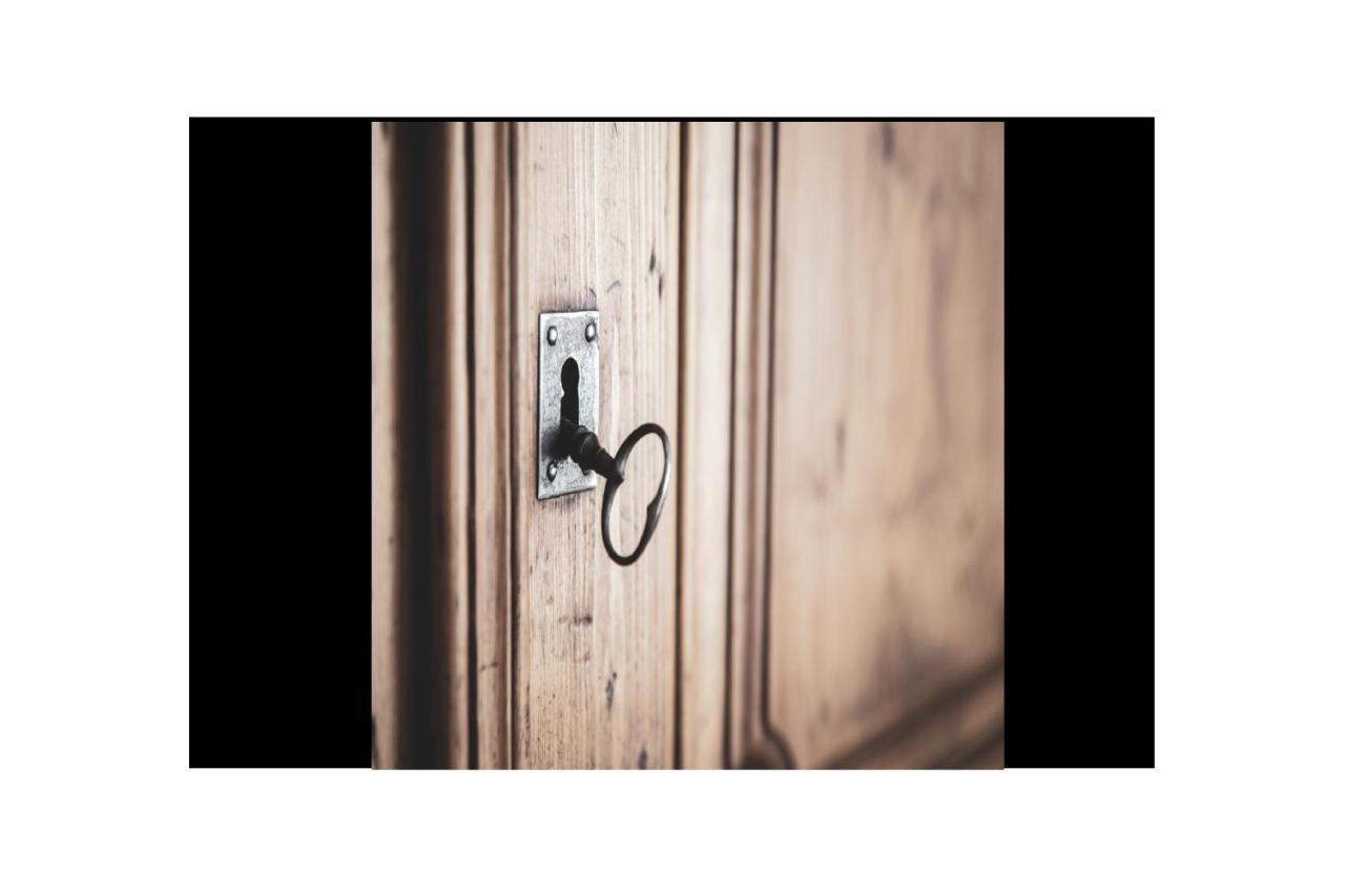 La Lupa Apartment - In The Heart Of Aosta With Car Box Экстерьер фото