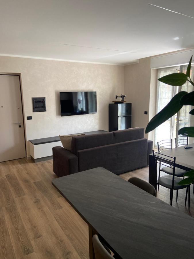 La Lupa Apartment - In The Heart Of Aosta With Car Box Экстерьер фото