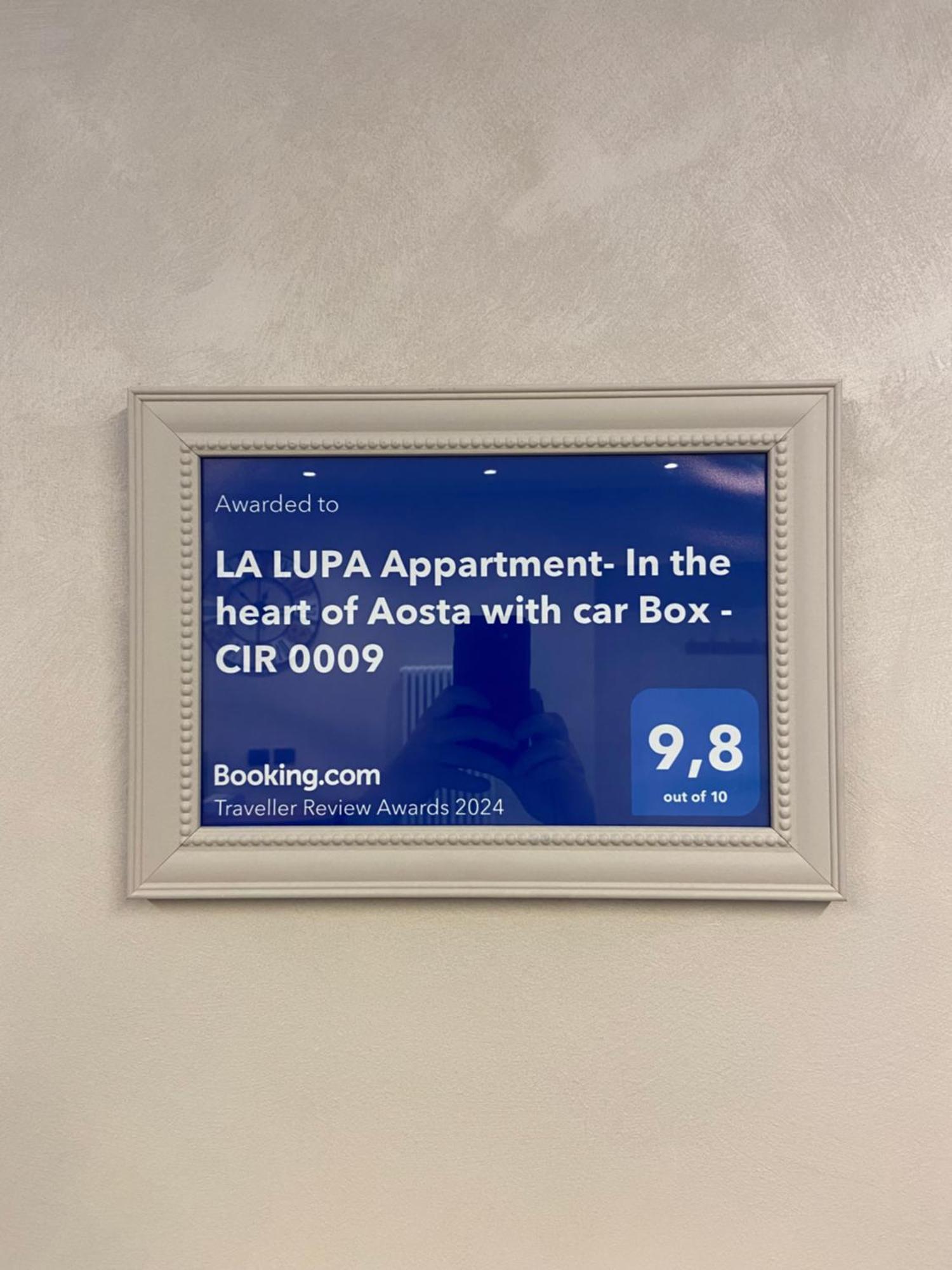 La Lupa Apartment - In The Heart Of Aosta With Car Box Экстерьер фото